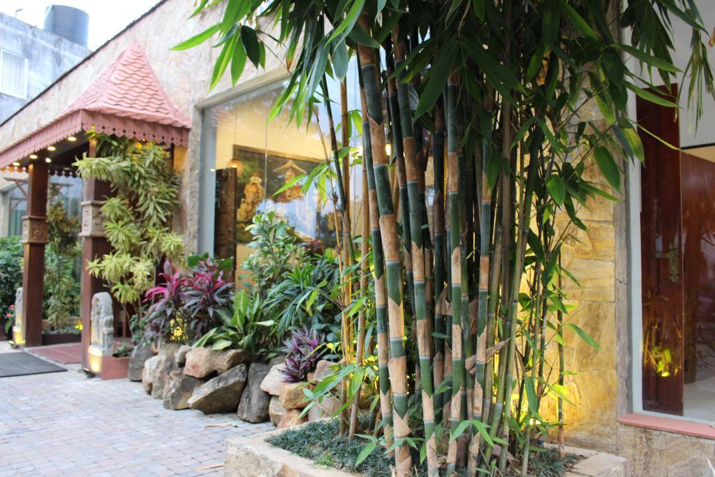 Kandyan Hotell Eksteriør bilde